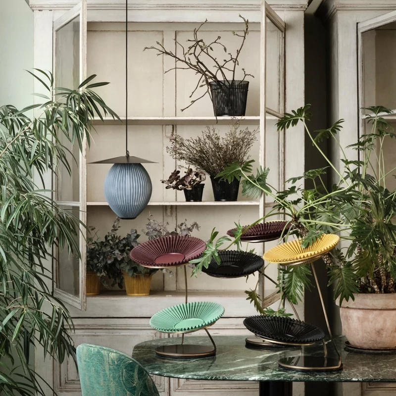 Bol décoratif perforé noir Matégot - Gubi