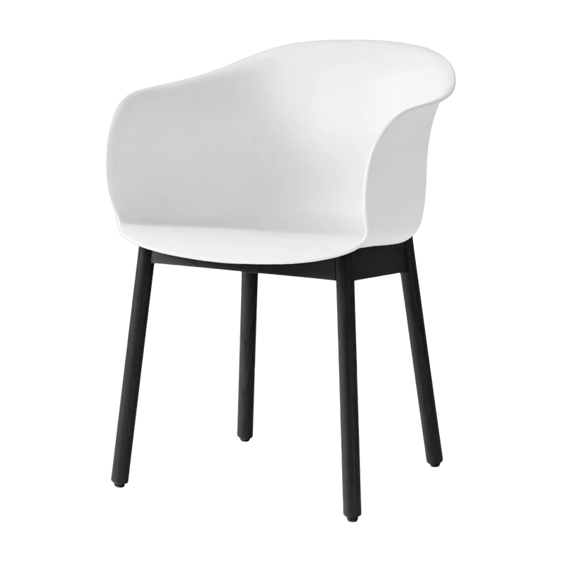 Chaise blanche piétement en bois de chêne noir JH30 - &tradition