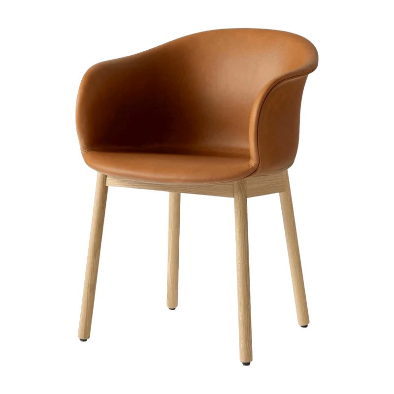 Chaise en cuir marron piétement en chêne JH31 - &tradition