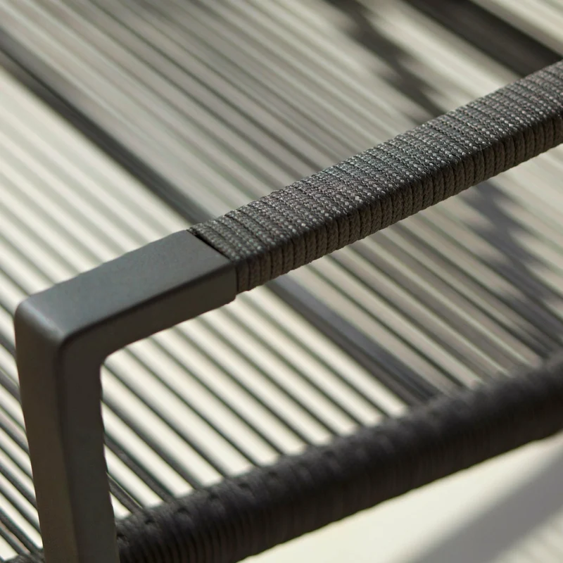 Chaise de jardin avec accoudoirs gris Edge - Cane-Line