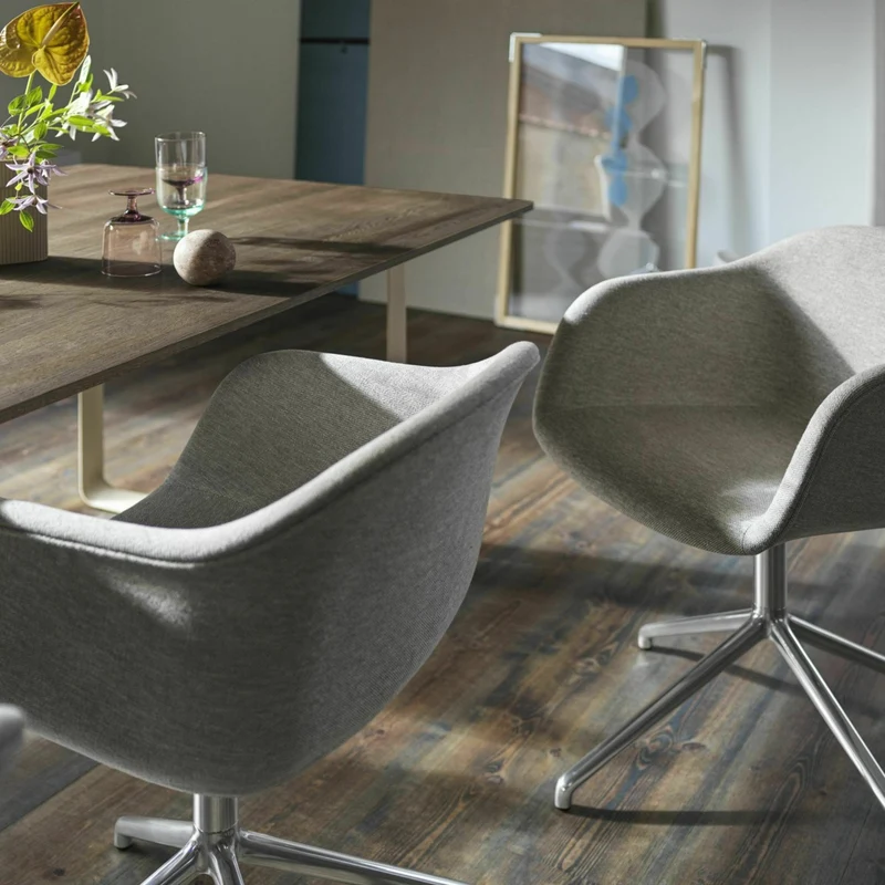 Table en chêne massif fumé et aluminium blanc 255 x 108 cm 70/70 - Muuto
