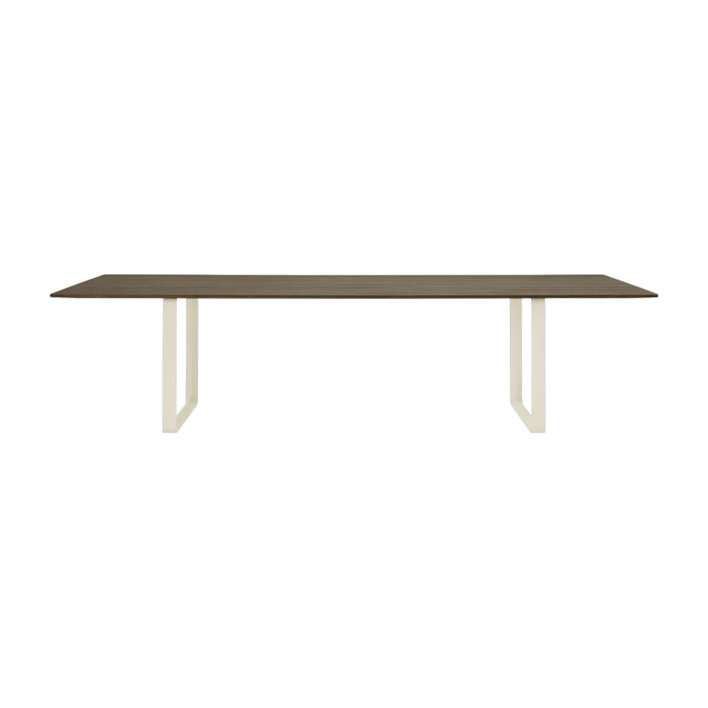Table en chêne massif fumé et aluminium sable 295 x 108 cm 70/70 - Muuto