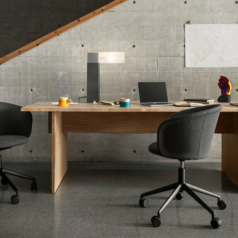 Fauteuil Graphite et piètement noir à roulettes Kendo - Hem