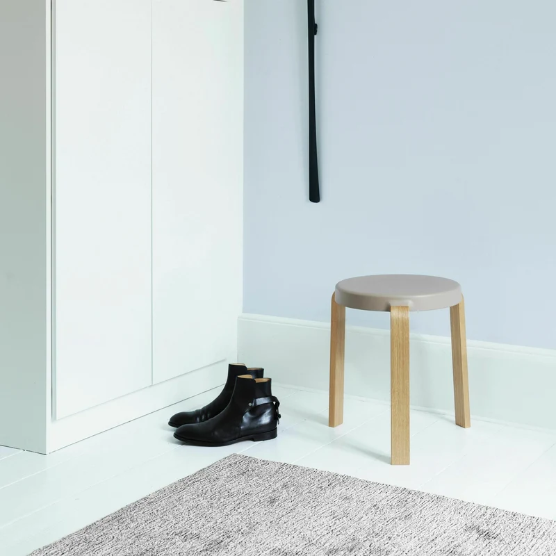 Tabouret en chêne beige TAP Sand - Normann Copenhagen