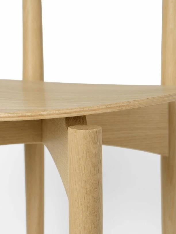 Chaise en bois massif beige Herman - Ferm Living