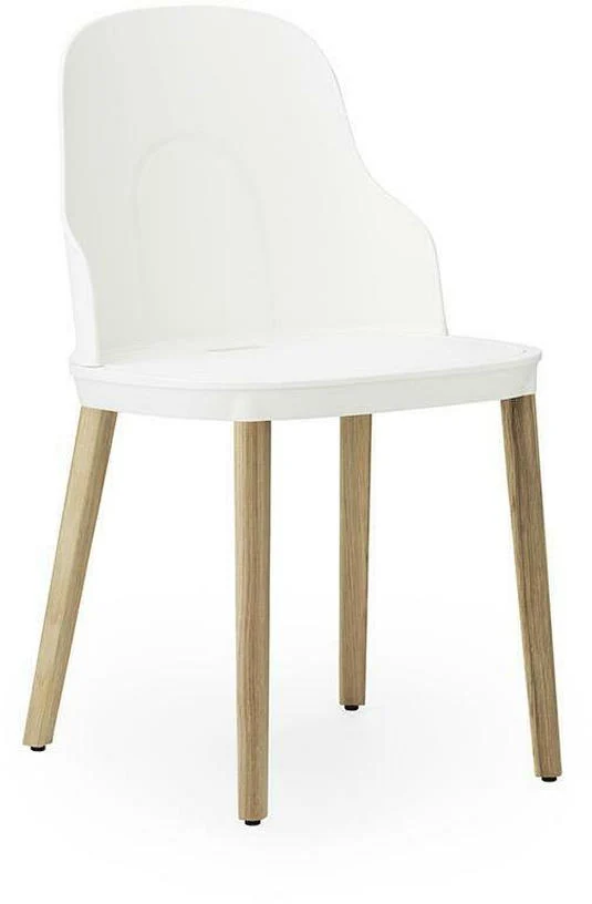 Chaise blanche au pietement en chêne Allez blanc - Normann Copenhagen