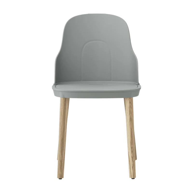 Chaise grise au pietement en chêne Allez Grey - Normann Copenhagen
