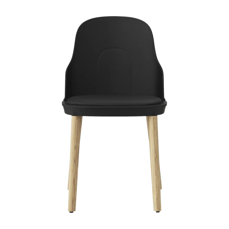 Chaise à l'assise en cuir noir et au pietement en chêne Allez noir - Normann Copenhagen