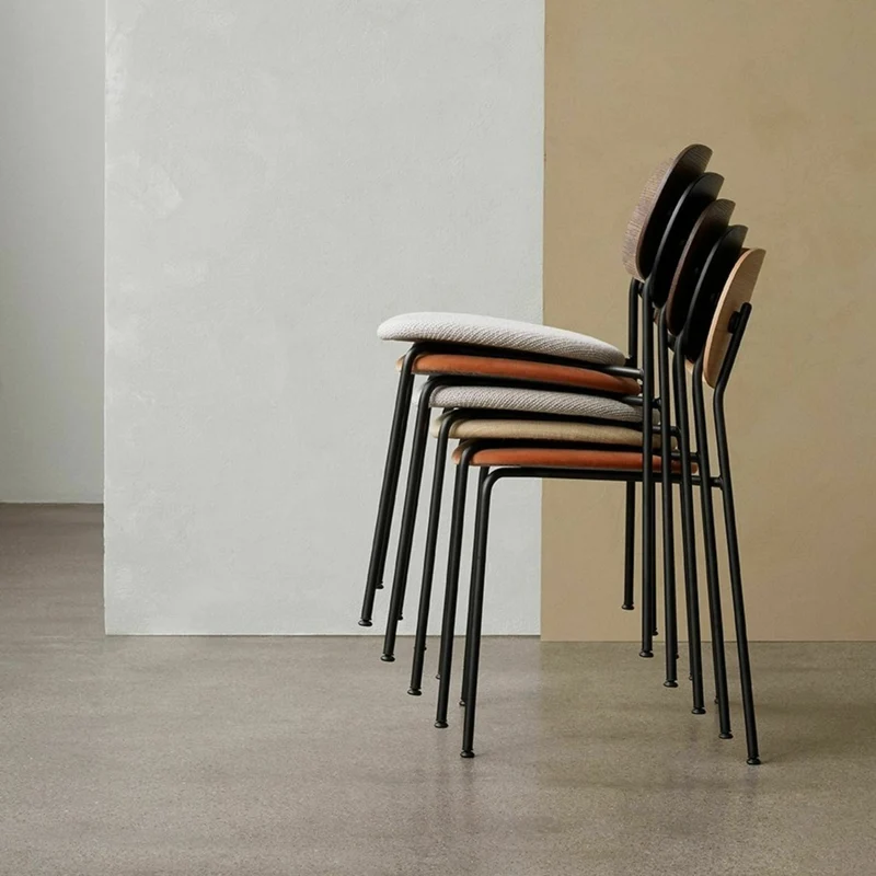 Chaise en chêne noir Co Dining - Audo