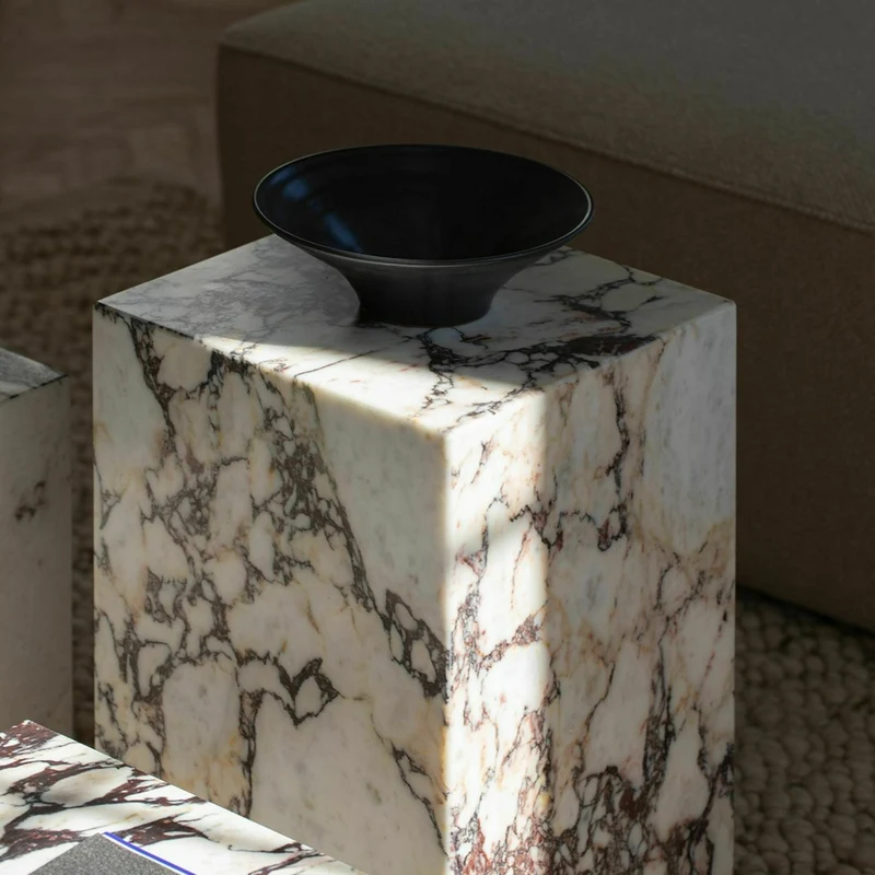 Table d'appoint en marbre beige et marron 51 x 30 cm Plinth Tall - Audo