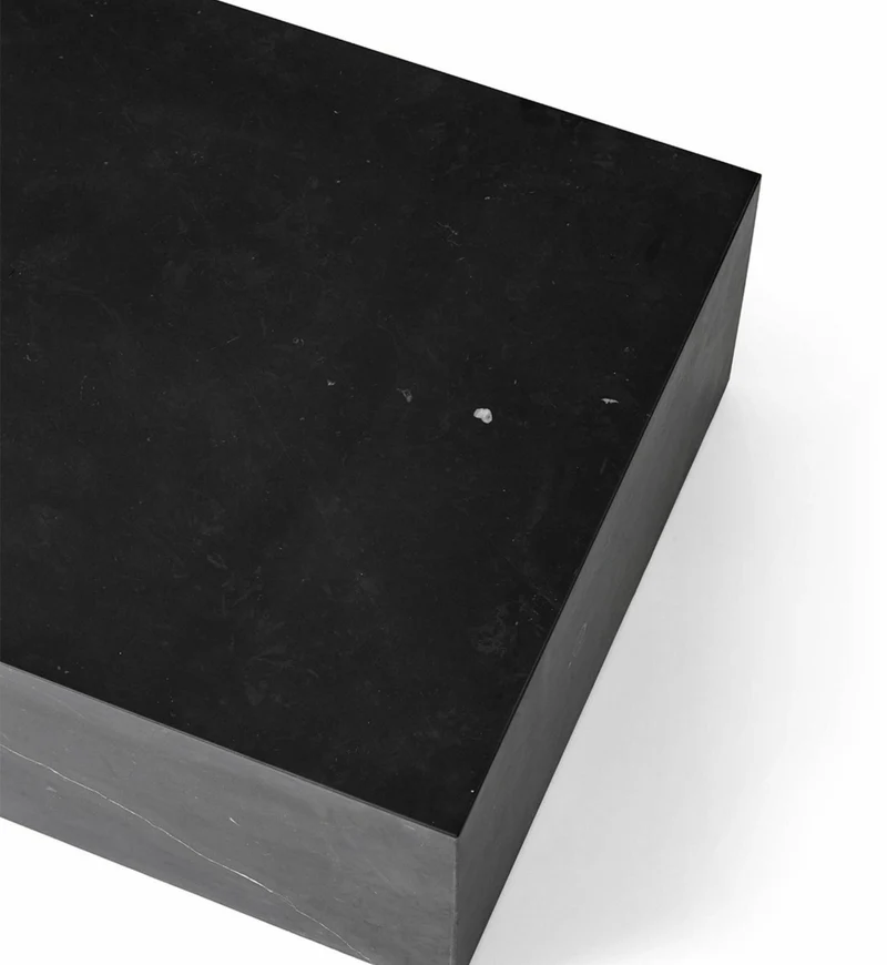 Table basse rectangulaire en marbre noir 100 x 60 cm Plinth Low - Audo