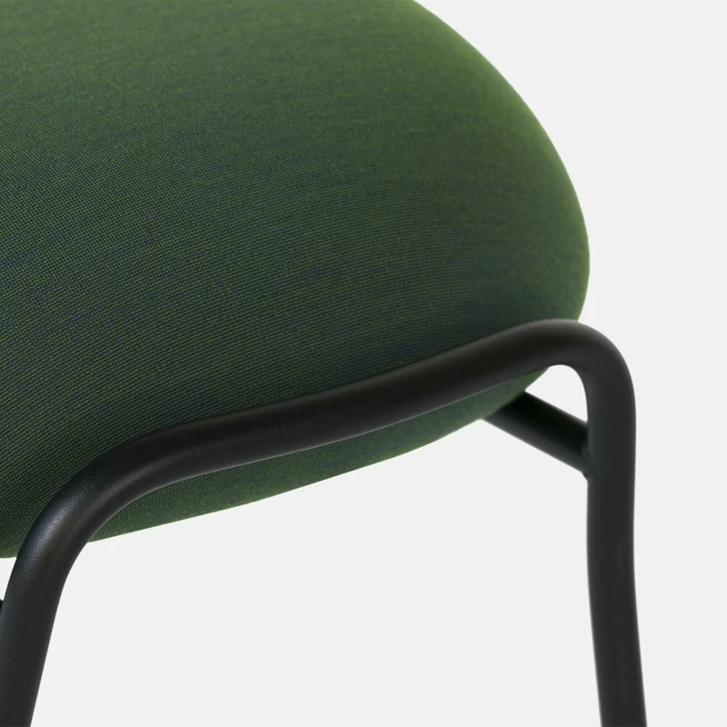 Fauteuil en tissu et repose-pieds Peacock Hai - Hem