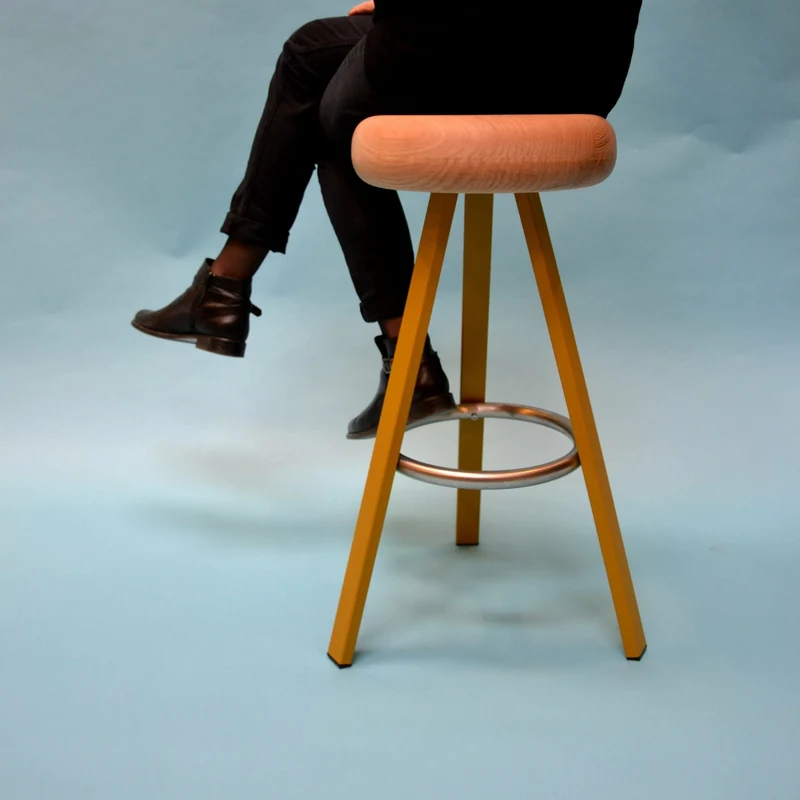 Tabouret haut en chêne et acier anthracite 65 cm Smack - Matière Grise