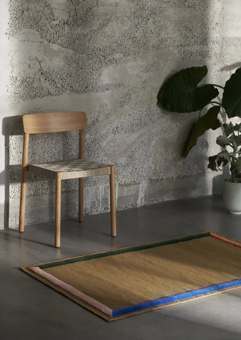 Chaise en bois naturel et sangles en lin naturel Betty TK1 - &tradition