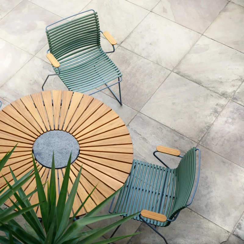 Chaise en métal et plastique multicolore combinaison 2 bleu et vert avec accoudoirs CLICK - Houe