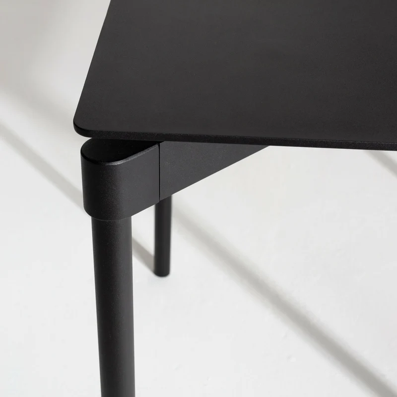 Table de jardin carrée noire Fromme - Petite friture