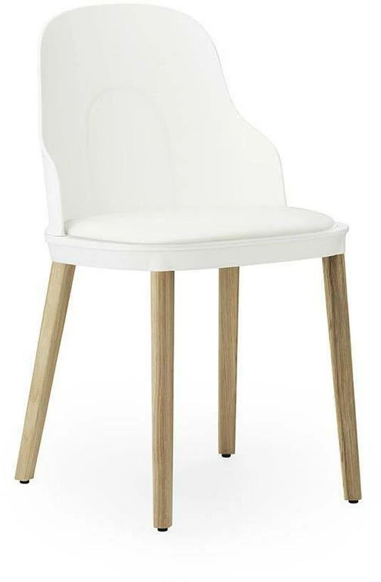 Chaise à l'assise en cuir blanc et au pietement en chêne Allez blanc - Normann Copenhagen