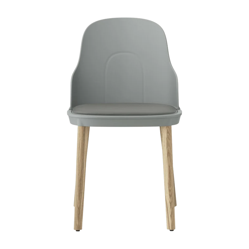 Chaise à l'assise en cuir gris et au pietement en chêne Allez Grey - Normann Copenhagen