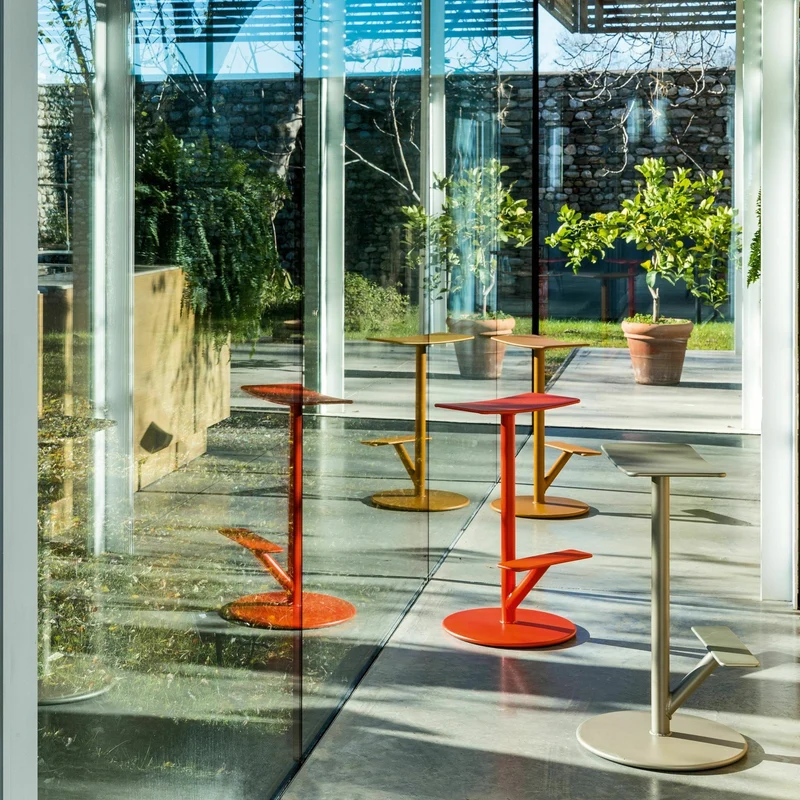 Tabouret en acier mat 66 cm corail Sequoia - Magis