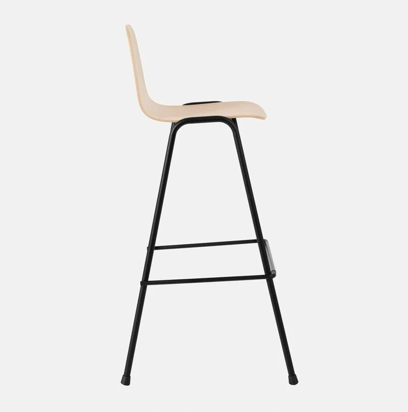 Chaise de bar 75 cm en bois naturel et cadre noir Touchwood - Hem