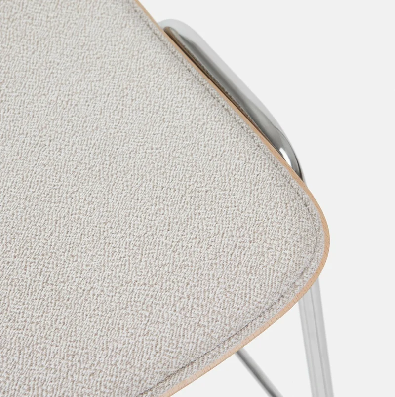 Chaise de bar 75 cm en tissu gris et cadre argenté Touchwood - Hem
