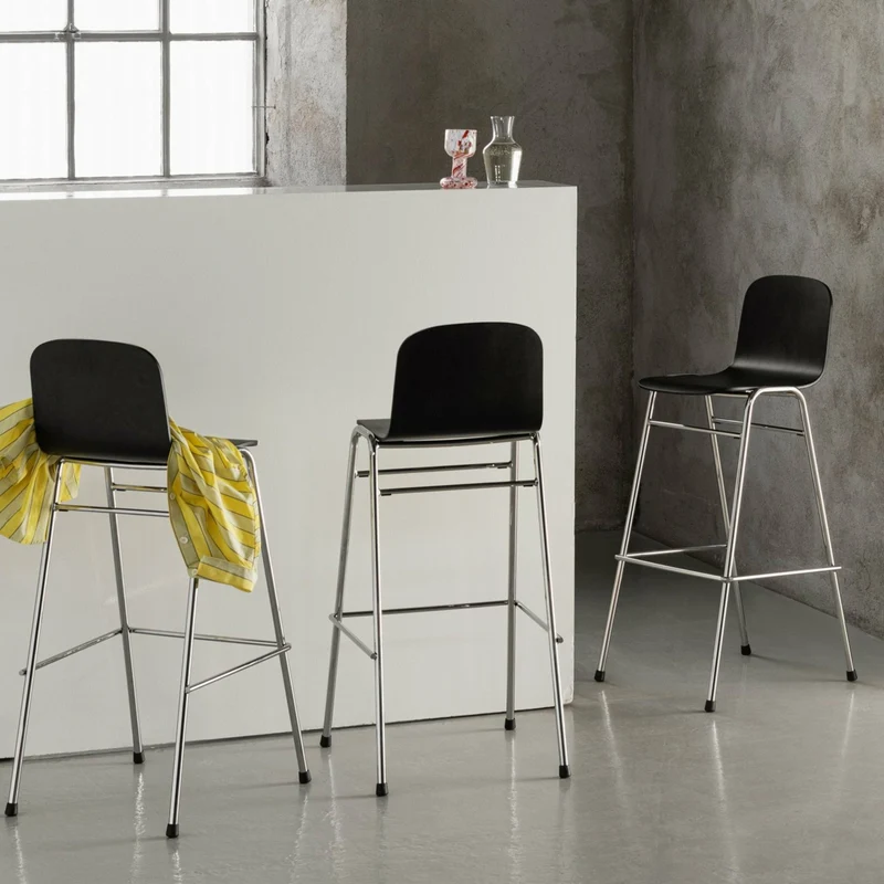 Chaise de bar 75 cm en tissu rouge et cadre argenté Touchwood - Hem