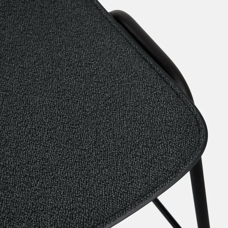 Chaise de bar 75 cm en tissu noir et cadre noir Touchwood - Hem