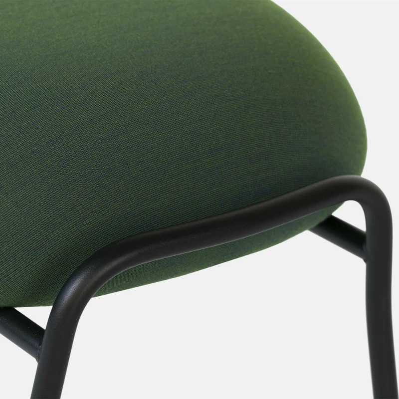 Repose-pieds en tissu Peacock Hai - Hem