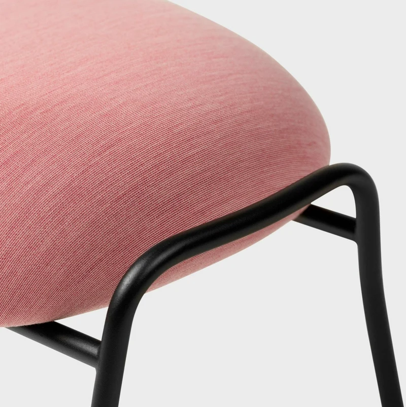 Repose-pieds en tissu Pink Hai - Hem