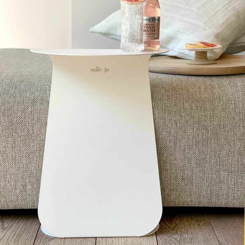 Table d'appoint ronde en acier blanc mat Youmy - Mlle Jo