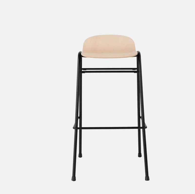 Tabouret de bar 75 cm en bois naturel et cadre noir Touchwood - Hem