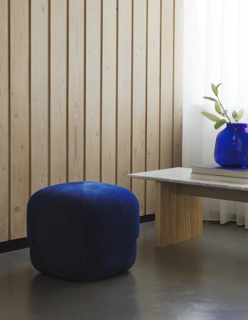 Pouf en polyester bleu électrique S Circus Electric bleu - Normann Copenhagen
