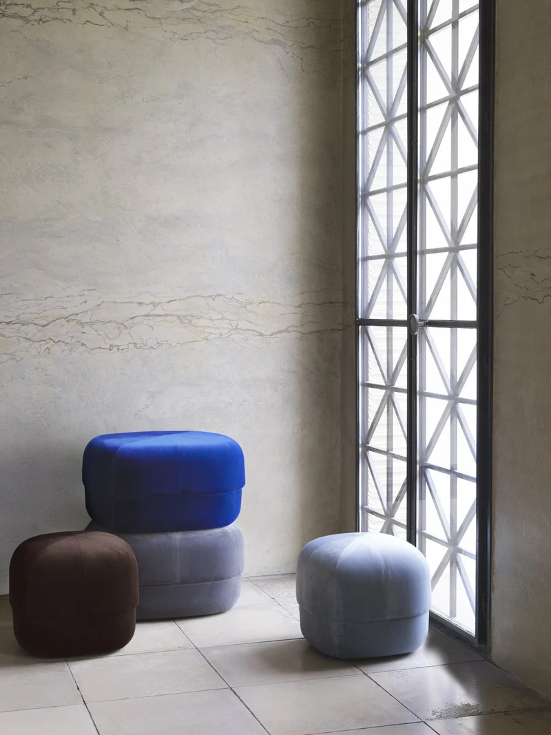 Pouf en polyester bleu électrique S Circus Electric bleu - Normann Copenhagen
