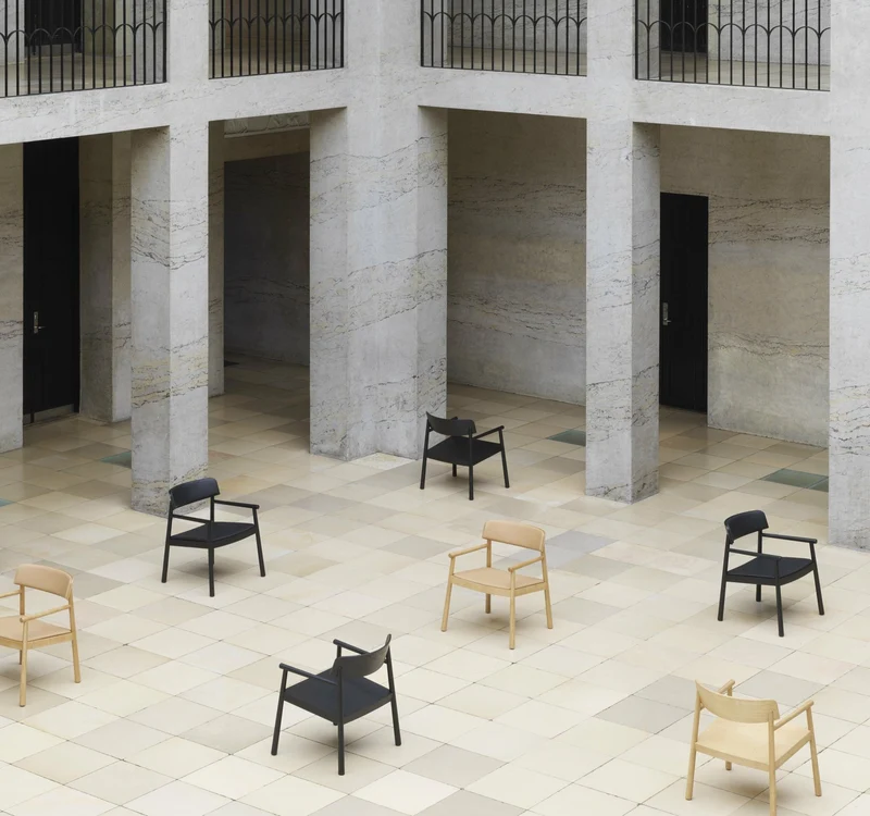 Fauteuil lounge en frêne laqué et peint Timb Tan - Normann Copenhagen