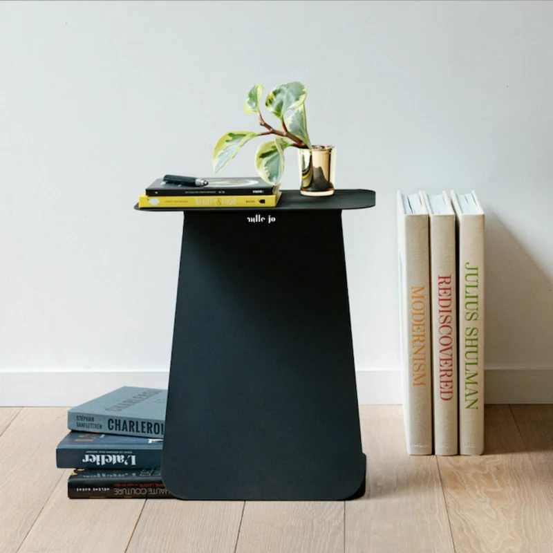 Table d'appoint rectangulaire en acier noir mat Youmy - Mlle Jo