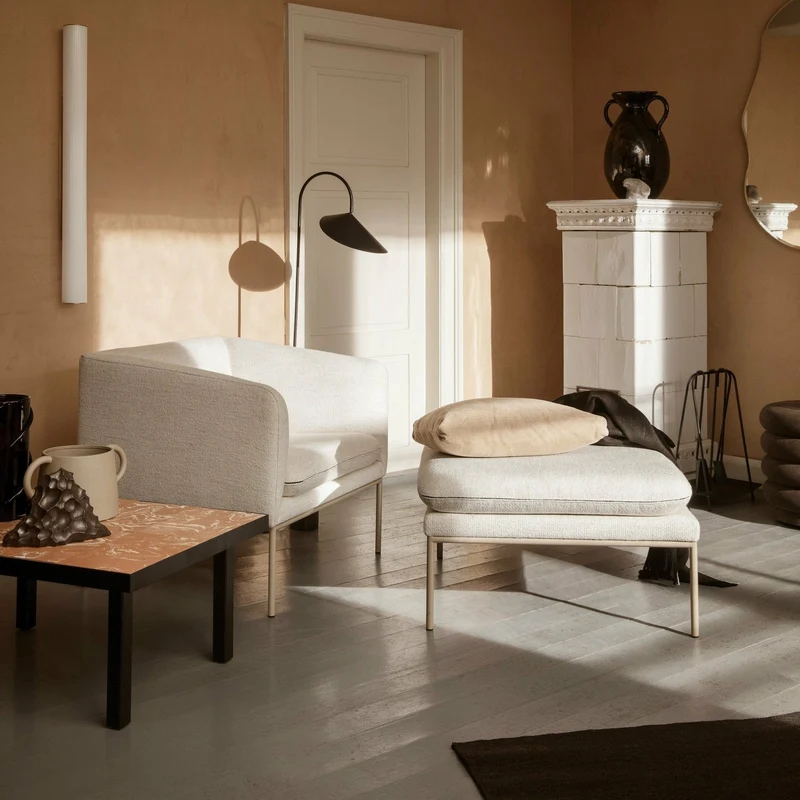 Fauteuil en lin sable et rayures noires Pasadena Turn - Ferm Living