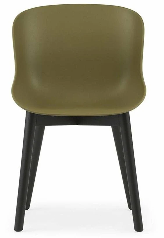 Chaise en chêne vernis noir et pp olive Hyg - Normann Copenhagen
