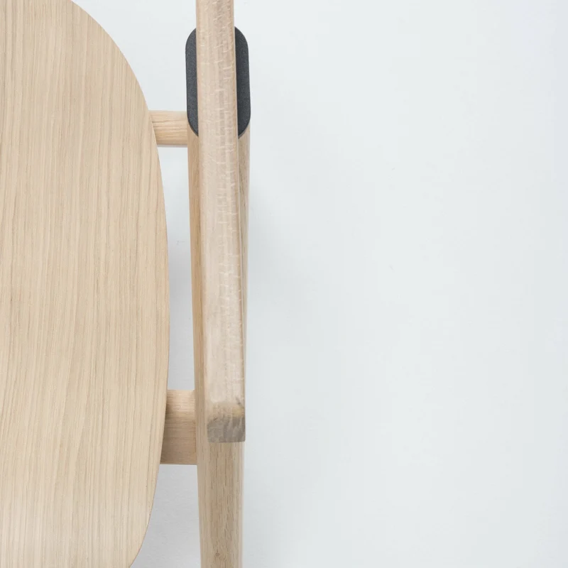 Chaise en chêne blanchi huilé et siège en chêne plaqué Ava - Gazzda