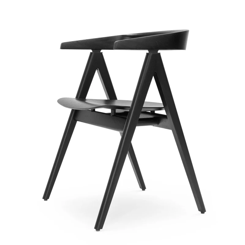 Chaise en chêne laqué noir et siège en chêne plaqué Ava - Gazzda