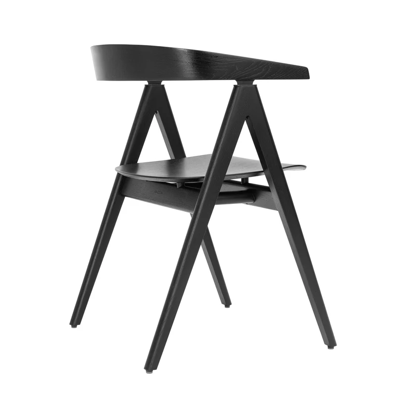 Chaise en chêne laqué noir et siège en chêne plaqué Ava - Gazzda