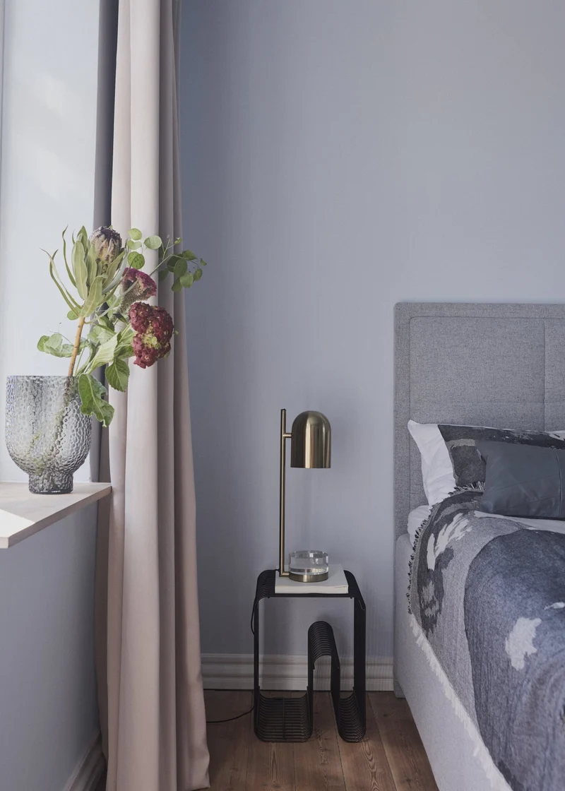 Tabouret et rangement magazine noir 32,4x43cm Curva - AYTM