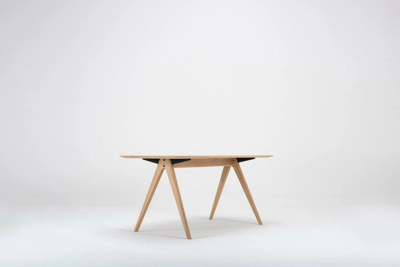 Table à manger en chêne 160 x 90 cm Ava - Gazzda