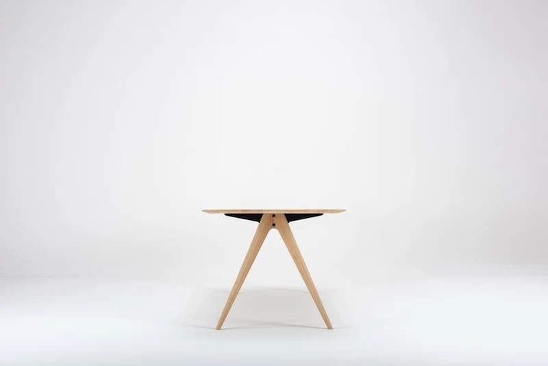 Table à manger en chêne 180 x 90 cm Ava - Gazzda