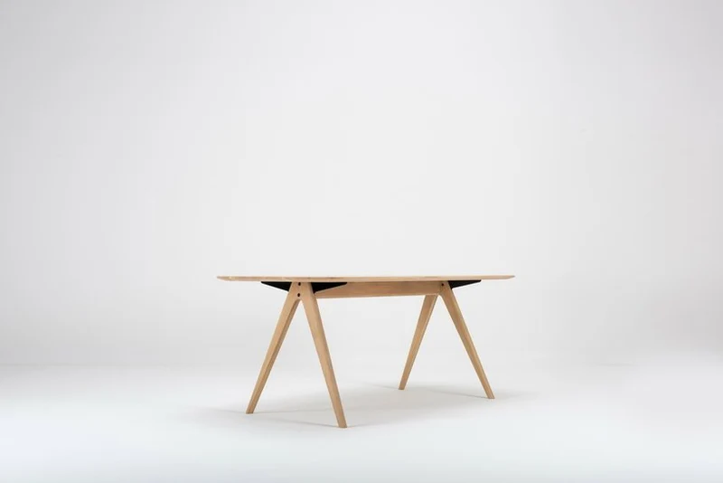 Table à manger en chêne 180 x 90 cm Ava - Gazzda