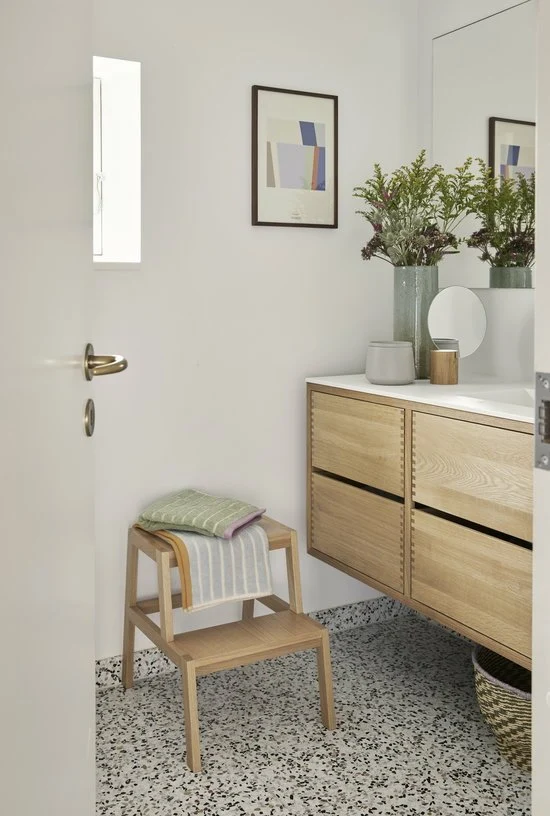 Tabouret en placage de chêne - Hübsch