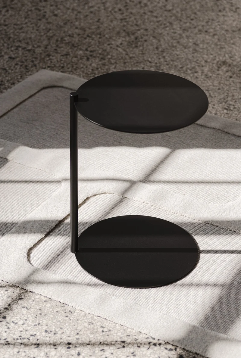 Table d'appoint en acier noir volcanique Ande - noo.ma