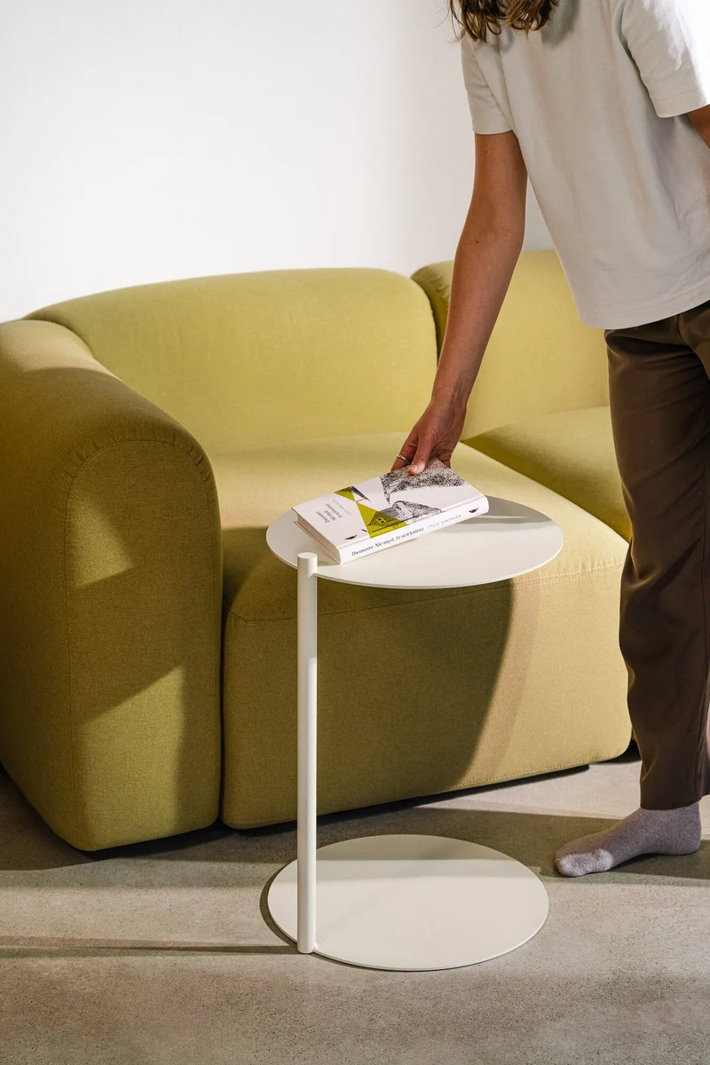 Table d'appoint en acier beige Ande - noo.ma
