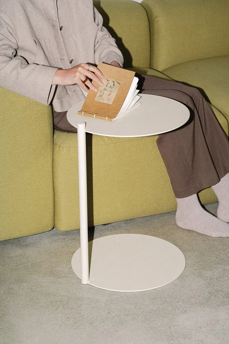 Table d'appoint en acier beige Ande - noo.ma
