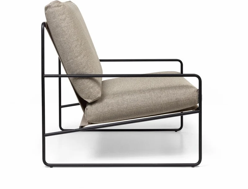 Fauteuil extérieur sable et métal noir Desert - Ferm Living