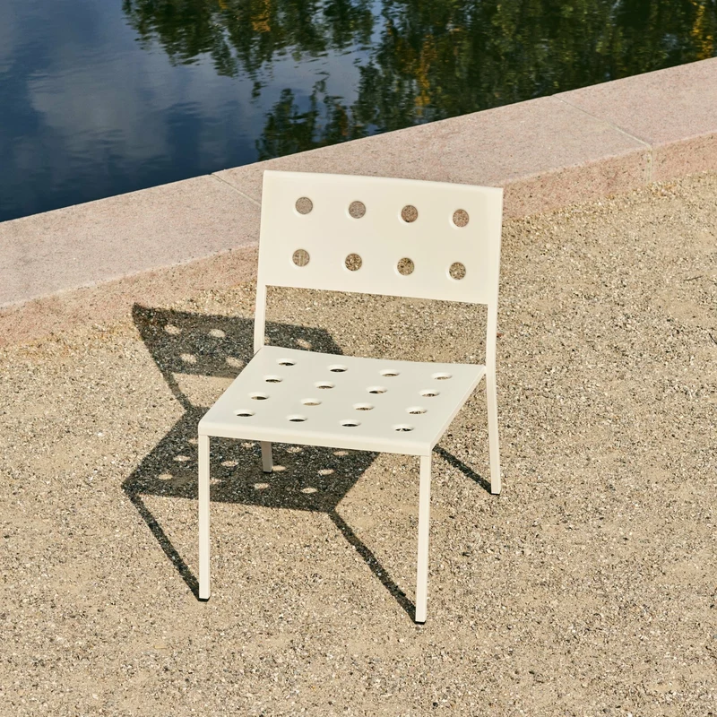 Chaise lounge de jardin en acier anthracite Balcony - HAY